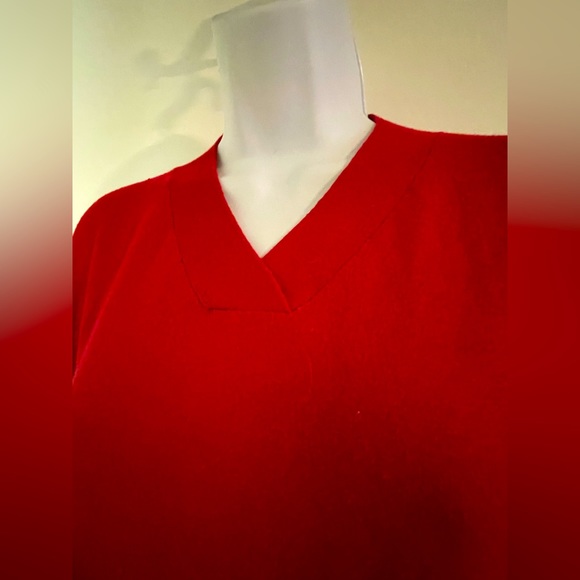 Macy’s 🍒 Red Sweater - Sz. XS - Picture 4 of 8